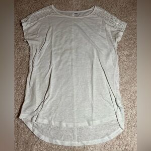 Old Navy White Lace Accent Short Sleeve Tee